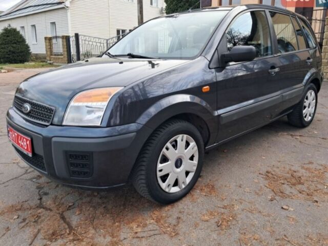 Серый Форд Фьюжн, объемом двигателя 1.4 л и пробегом 228 тыс. км за 4900 $, фото 1 на Automoto.ua