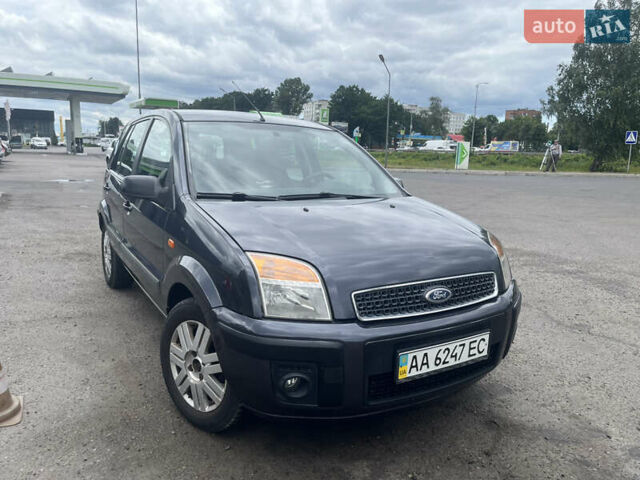 Сірий Форд Фьюжен, об'ємом двигуна 1.6 л та пробігом 235 тис. км за 5100 $, фото 1 на Automoto.ua