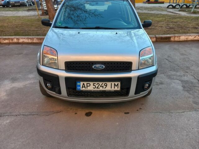 Серый Форд Фьюжн, объемом двигателя 1.4 л и пробегом 237 тыс. км за 4250 $, фото 1 на Automoto.ua