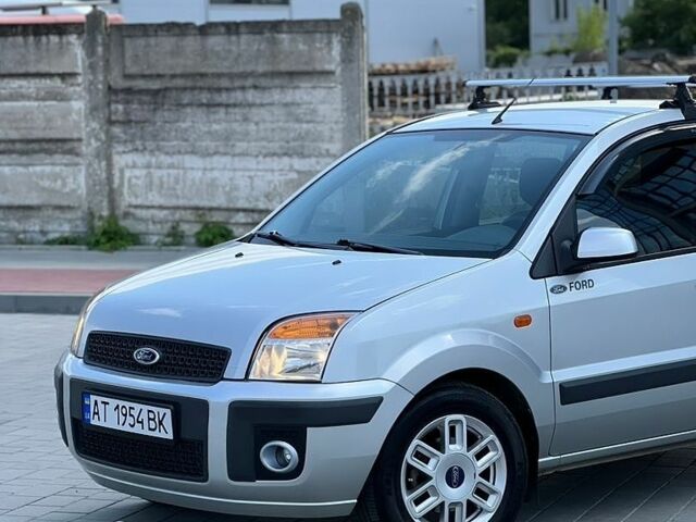 Сірий Форд Фьюжен, об'ємом двигуна 1.4 л та пробігом 105 тис. км за 4950 $, фото 1 на Automoto.ua