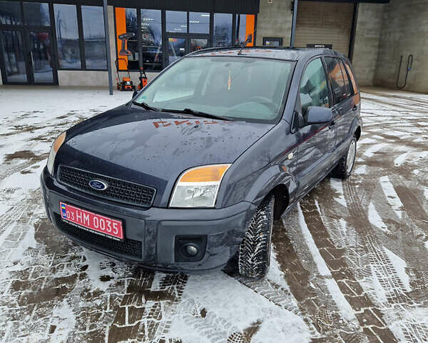 Серый Форд Фьюжн, объемом двигателя 1.4 л и пробегом 218 тыс. км за 5500 $, фото 1 на Automoto.ua