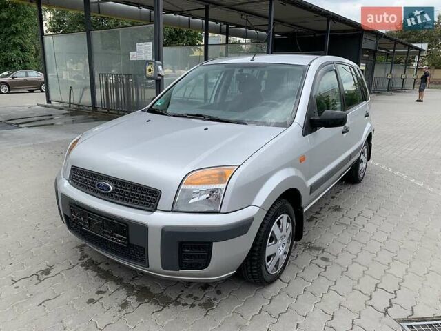 Серый Форд Фьюжн, объемом двигателя 1.4 л и пробегом 174 тыс. км за 6800 $, фото 1 на Automoto.ua