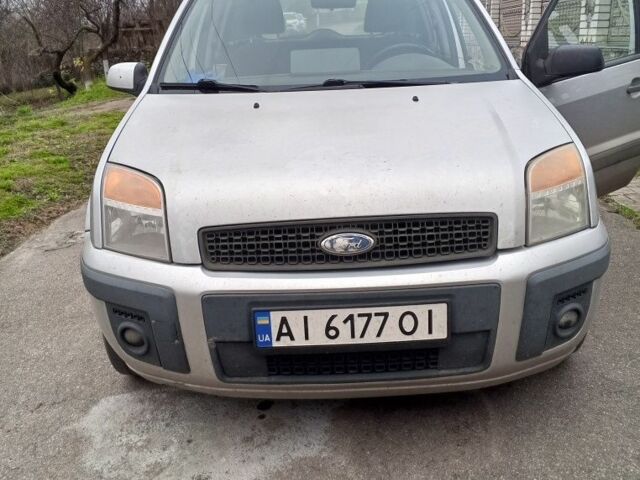 Серый Форд Фьюжн, объемом двигателя 1.4 л и пробегом 225 тыс. км за 6000 $, фото 1 на Automoto.ua