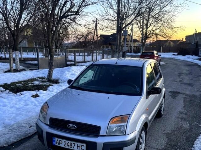 Серый Форд Фьюжн, объемом двигателя 1.4 л и пробегом 0 тыс. км за 2700 $, фото 1 на Automoto.ua