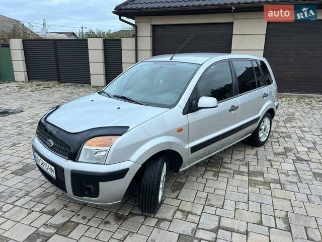 Сірий Форд Фьюжен, об'ємом двигуна 1.39 л та пробігом 211 тис. км за 3888 $, фото 1 на Automoto.ua
