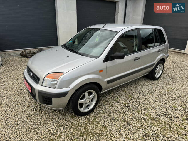 Форд Фьюжн 2009 в Долине на Automoto.ua Серый Форд Фьюжн, объемом двигателя 1.4 л и пробегом 147 тыс. км за 5200 $, фото 1 на Automoto.ua