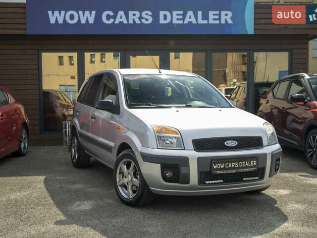 Серый Форд Фьюжн, объемом двигателя 1.4 л и пробегом 151 тыс. км за 4700 $, фото 1 на Automoto.ua