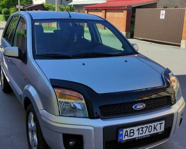 Серый Форд Фьюжн, объемом двигателя 1.39 л и пробегом 98 тыс. км за 6200 $, фото 1 на Automoto.ua