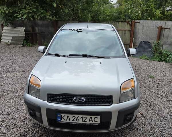 Серый Форд Фьюжн, объемом двигателя 1.4 л и пробегом 181 тыс. км за 5400 $, фото 1 на Automoto.ua