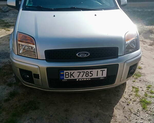 Сірий Форд Фьюжен, об'ємом двигуна 1.4 л та пробігом 148 тис. км за 5100 $, фото 1 на Automoto.ua