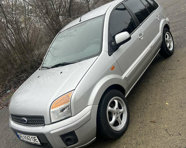 Сірий Форд Фьюжен, об'ємом двигуна 1.39 л та пробігом 150 тис. км за 5200 $, фото 1 на Automoto.ua