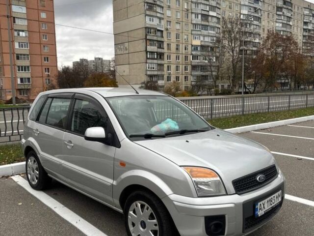 Серый Форд Фьюжн, объемом двигателя 1.4 л и пробегом 110 тыс. км за 5200 $, фото 1 на Automoto.ua