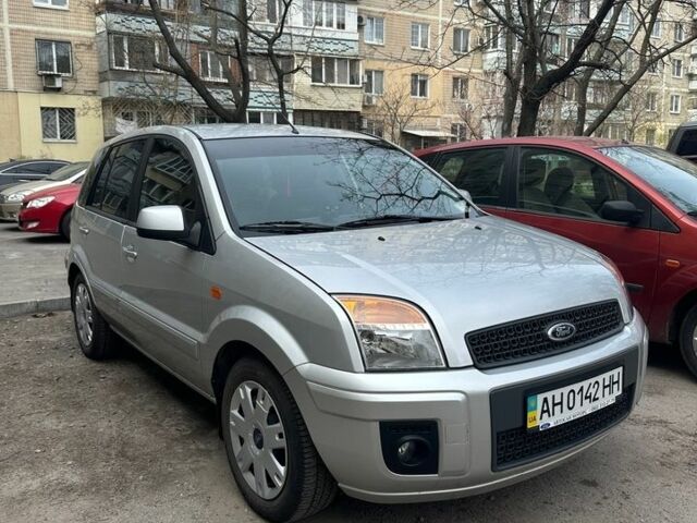 Серый Форд Фьюжн, объемом двигателя 1.4 л и пробегом 14 тыс. км за 7500 $, фото 1 на Automoto.ua