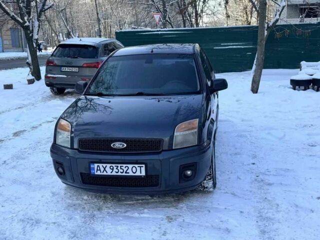 Серый Форд Фьюжн, объемом двигателя 1.6 л и пробегом 343 тыс. км за 4500 $, фото 1 на Automoto.ua
