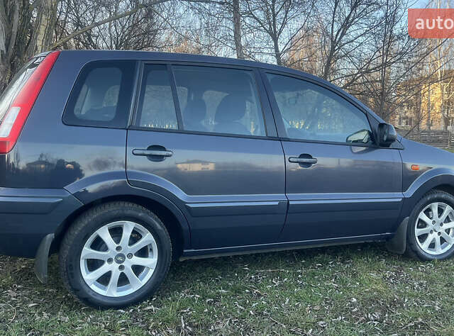 Сірий Форд Фьюжен, об'ємом двигуна 1.4 л та пробігом 139 тис. км за 5800 $, фото 1 на Automoto.ua