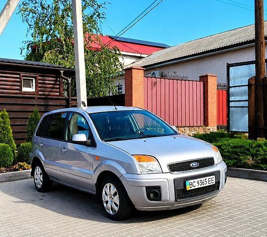Сірий Форд Фьюжен, об'ємом двигуна 1.4 л та пробігом 120 тис. км за 3999 $, фото 1 на Automoto.ua