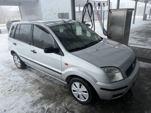 Серый Форд Фьюжн, объемом двигателя 1.4 л и пробегом 200 тыс. км за 3300 $, фото 1 на Automoto.ua