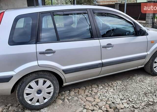 Серый Форд Фьюжн, объемом двигателя 1.4 л и пробегом 171 тыс. км за 4700 $, фото 1 на Automoto.ua