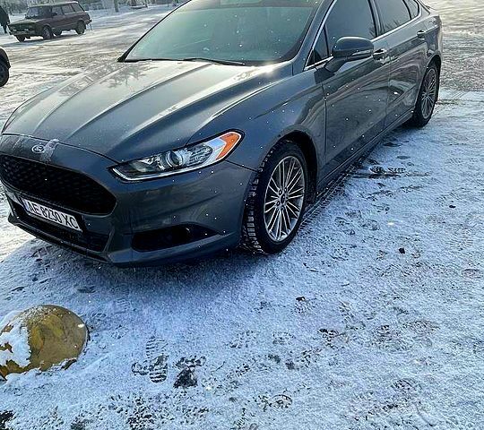 Сірий Форд Фьюжен, об'ємом двигуна 2 л та пробігом 132 тис. км за 9200 $, фото 1 на Automoto.ua