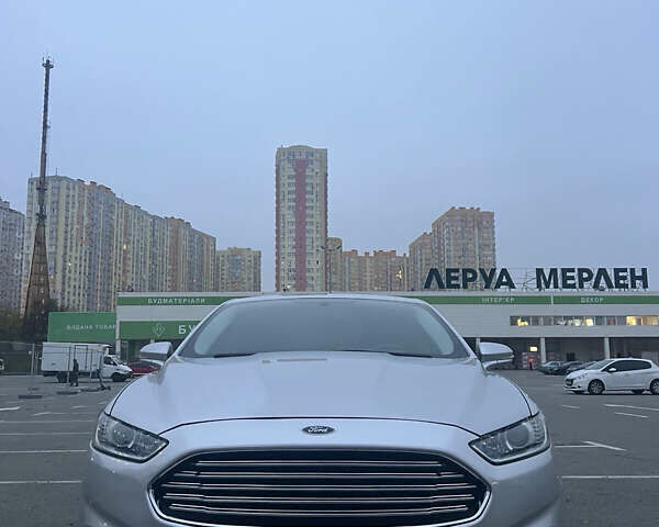 Серый Форд Фьюжн, объемом двигателя 0 л и пробегом 181 тыс. км за 11400 $, фото 1 на Automoto.ua