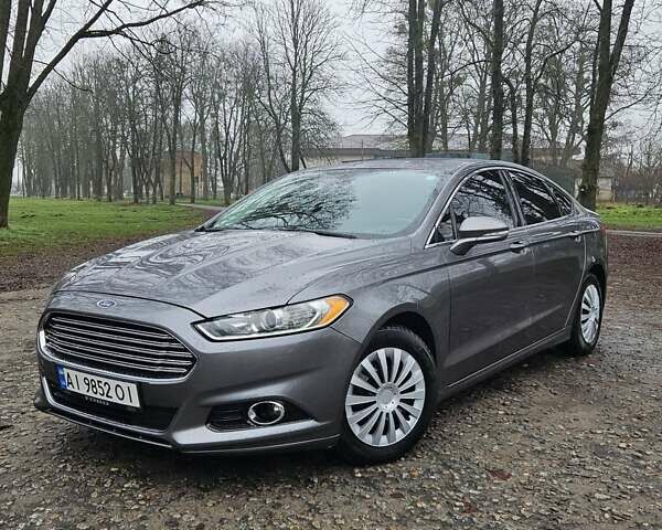 Серый Форд Фьюжн, объемом двигателя 2 л и пробегом 237 тыс. км за 10500 $, фото 1 на Automoto.ua