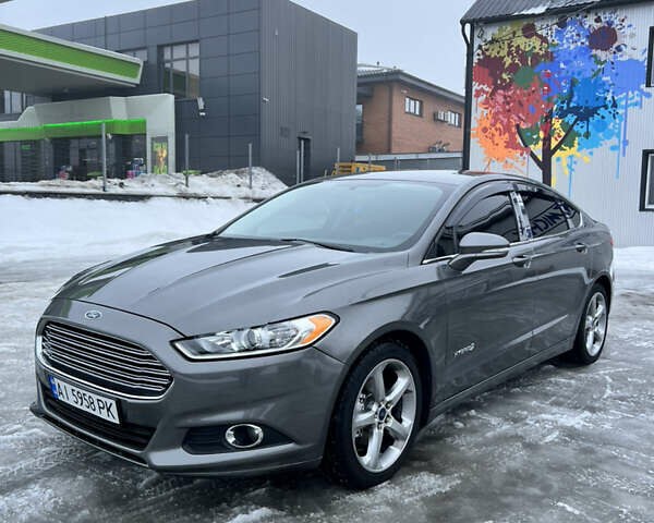 Сірий Форд Фьюжен, об'ємом двигуна 2 л та пробігом 181 тис. км за 10300 $, фото 1 на Automoto.ua