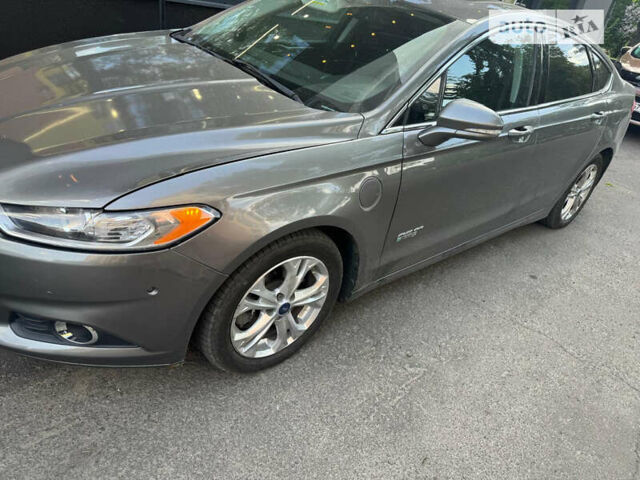 Серый Форд Фьюжн, объемом двигателя 2 л и пробегом 167 тыс. км за 10900 $, фото 1 на Automoto.ua