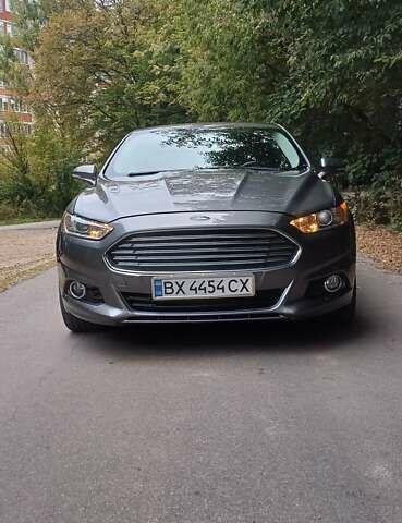 Сірий Форд Фьюжен, об'ємом двигуна 2 л та пробігом 151 тис. км за 11500 $, фото 1 на Automoto.ua