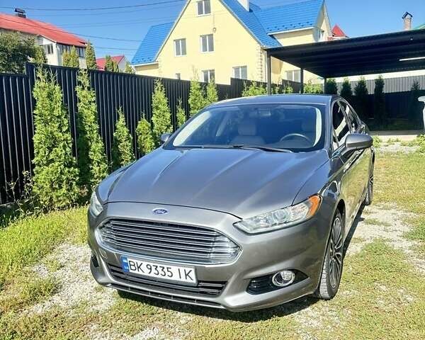Серый Форд Фьюжн, объемом двигателя 2.5 л и пробегом 270 тыс. км за 8700 $, фото 1 на Automoto.ua