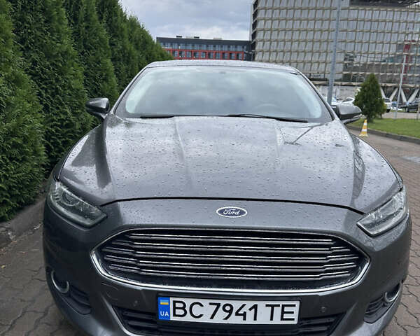 Сірий Форд Фьюжен, об'ємом двигуна 2 л та пробігом 202 тис. км за 12000 $, фото 1 на Automoto.ua