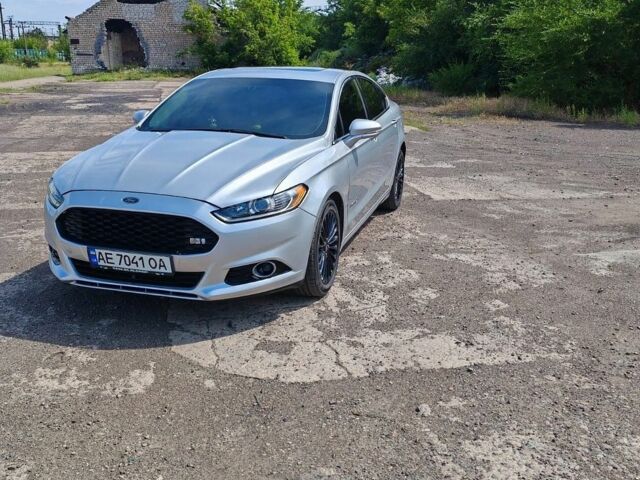 Серый Форд Фьюжн, объемом двигателя 2 л и пробегом 199 тыс. км за 11500 $, фото 1 на Automoto.ua