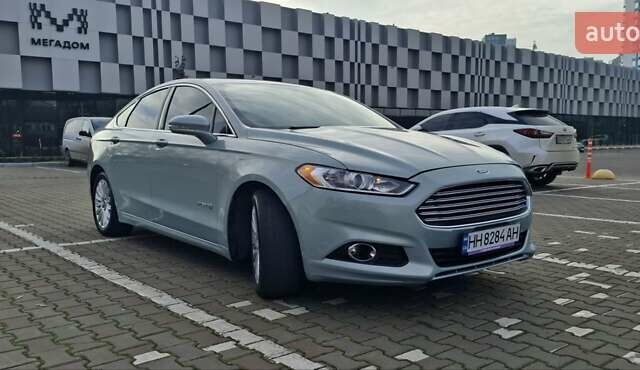 Серый Форд Фьюжн, объемом двигателя 2 л и пробегом 180 тыс. км за 10700 $, фото 1 на Automoto.ua