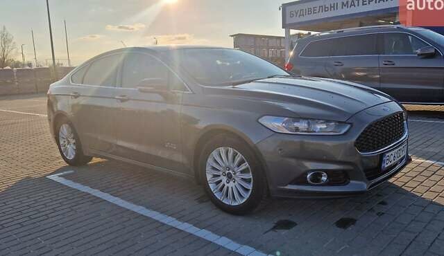 Сірий Форд Фьюжен, об'ємом двигуна 2 л та пробігом 340 тис. км за 8900 $, фото 1 на Automoto.ua