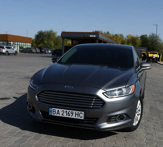 Серый Форд Фьюжн, объемом двигателя 2 л и пробегом 197 тыс. км за 9600 $, фото 1 на Automoto.ua