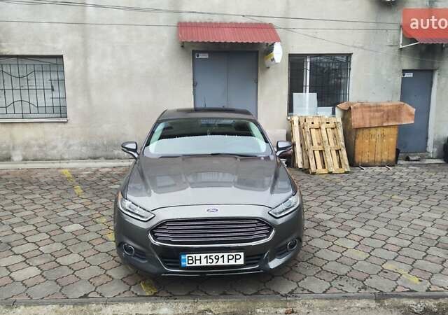 Серый Форд Фьюжн, объемом двигателя 2 л и пробегом 173 тыс. км за 9000 $, фото 1 на Automoto.ua