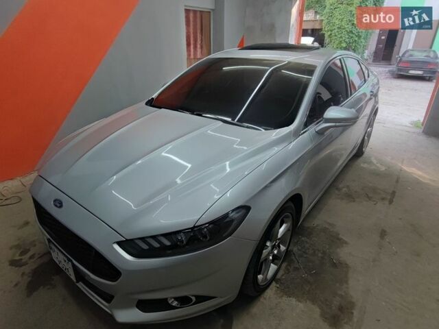 Сірий Форд Фьюжен, об'ємом двигуна 2 л та пробігом 125 тис. км за 10100 $, фото 1 на Automoto.ua