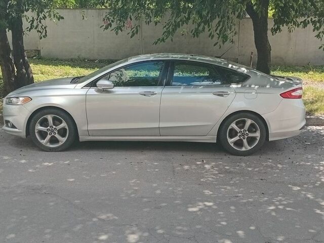 Сірий Форд Фьюжен, об'ємом двигуна 1.6 л та пробігом 195 тис. км за 9000 $, фото 1 на Automoto.ua