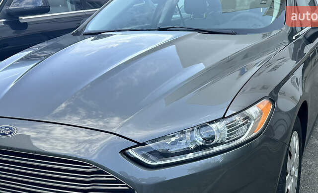 Серый Форд Фьюжн, объемом двигателя 2.5 л и пробегом 169 тыс. км за 9300 $, фото 1 на Automoto.ua