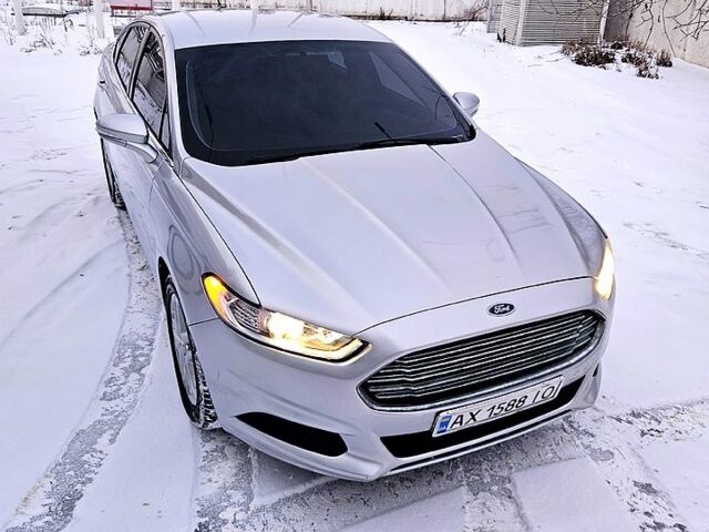 Сірий Форд Фьюжен, об'ємом двигуна 2.5 л та пробігом 15800 тис. км за 8200 $, фото 1 на Automoto.ua