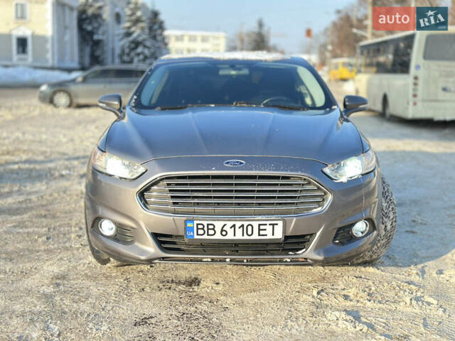 Серый Форд Фьюжн, объемом двигателя 2 л и пробегом 244 тыс. км за 9300 $, фото 1 на Automoto.ua