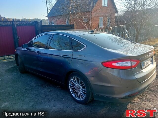 Серый Форд Фьюжн, объемом двигателя 1.6 л и пробегом 136 тыс. км за 7100 $, фото 1 на Automoto.ua