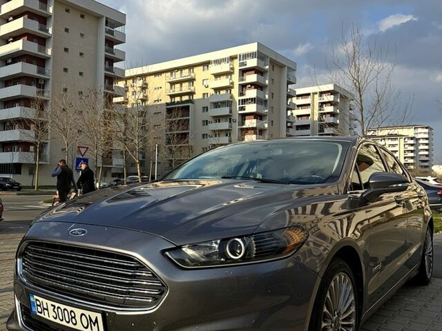 Серый Форд Фьюжн, объемом двигателя 2 л и пробегом 193 тыс. км за 13300 $, фото 1 на Automoto.ua