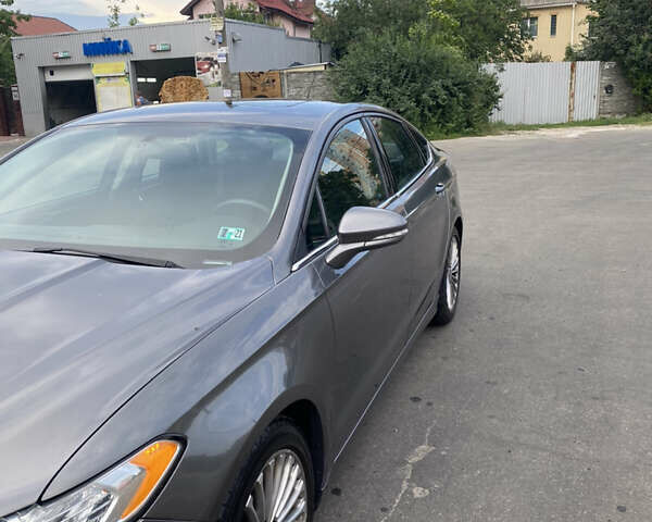 Серый Форд Фьюжн, объемом двигателя 2.5 л и пробегом 221 тыс. км за 10500 $, фото 1 на Automoto.ua