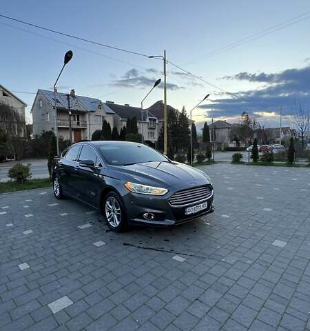 Серый Форд Фьюжн, объемом двигателя 2 л и пробегом 315 тыс. км за 10650 $, фото 1 на Automoto.ua