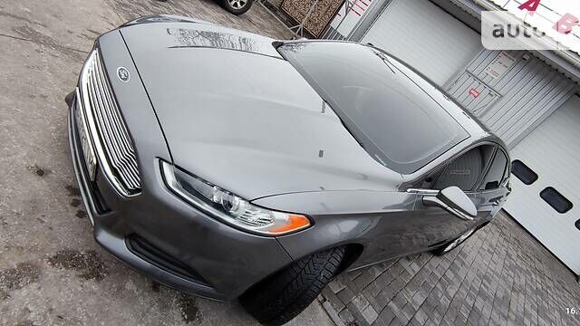 Серый Форд Фьюжн, объемом двигателя 2.5 л и пробегом 198 тыс. км за 11500 $, фото 1 на Automoto.ua