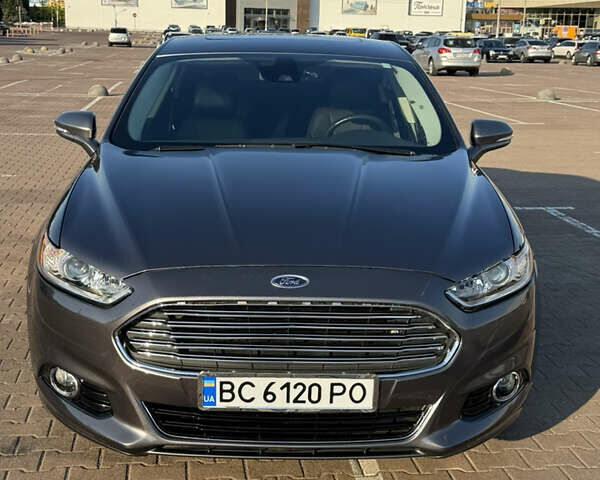 Форд Фьюжн 2014 в Житомире на Automoto.ua Серый Форд Фьюжн, объемом двигателя 2 л и пробегом 136 тыс. км за 13000 $, фото 1 на Automoto.ua