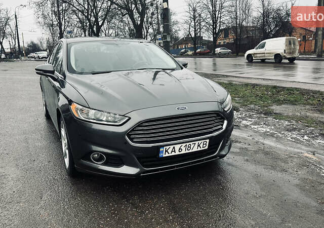 Серый Форд Фьюжн, объемом двигателя 2.49 л и пробегом 203 тыс. км за 8900 $, фото 1 на Automoto.ua