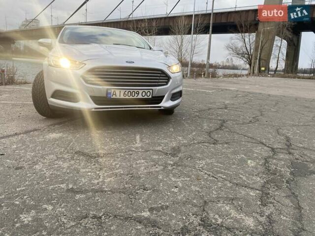 Серый Форд Фьюжн, объемом двигателя 2.49 л и пробегом 240 тыс. км за 9600 $, фото 1 на Automoto.ua