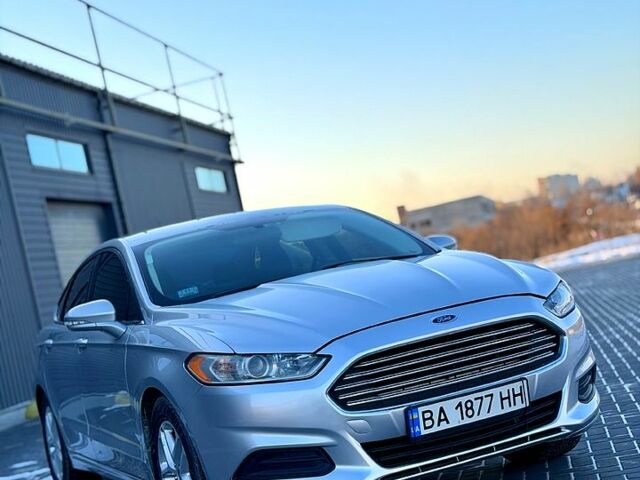 Серый Форд Фьюжн, объемом двигателя 2.5 л и пробегом 19000 тыс. км за 9700 $, фото 1 на Automoto.ua