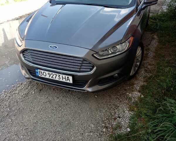 Сірий Форд Фьюжен, об'ємом двигуна 2 л та пробігом 220 тис. км за 12600 $, фото 1 на Automoto.ua